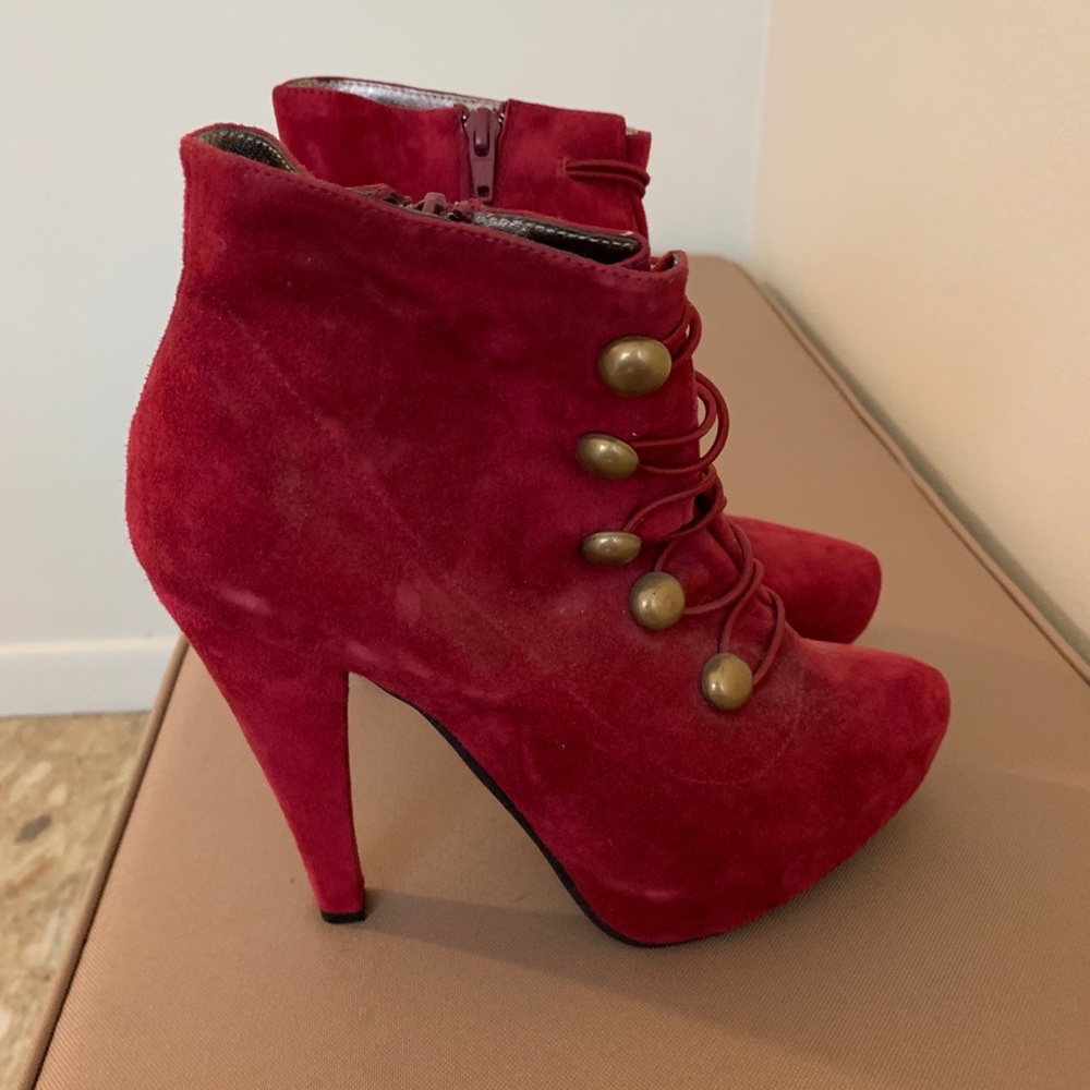 Never worn! Jeffrey campbell